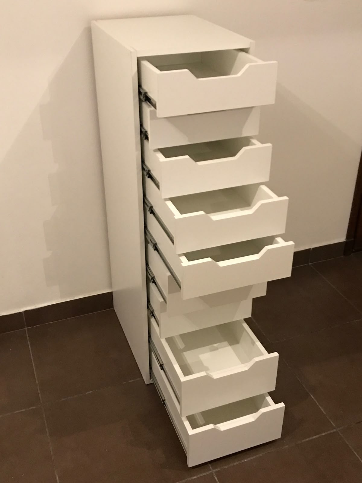 وحدة ادراج ايكيا1